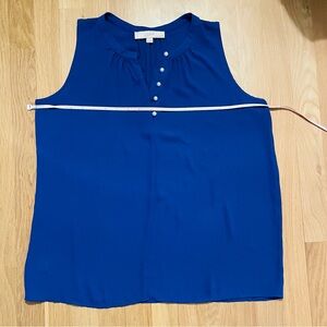 Loft sleeveless blouse with pearl buttons blue Medium petite